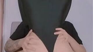 Трахаю распутную школьницу-отаку Чиболу с косплеем ее богатой горничной, показывая всю ее задницу, скачущую на моем члене - порно видео