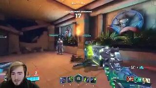 Блондинка-стример занимается сексом с жесткими возбужденными зрителями - порно видео