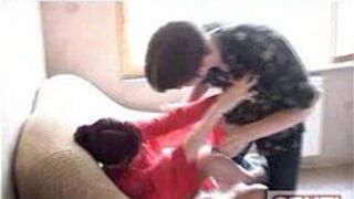 Сексуальная русская тинка занимается сексом и делает минет - порно видео